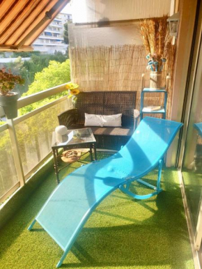 Luxurious Studio in Cannes 450m from sea with Terrace and Air Conditioning and private Parking